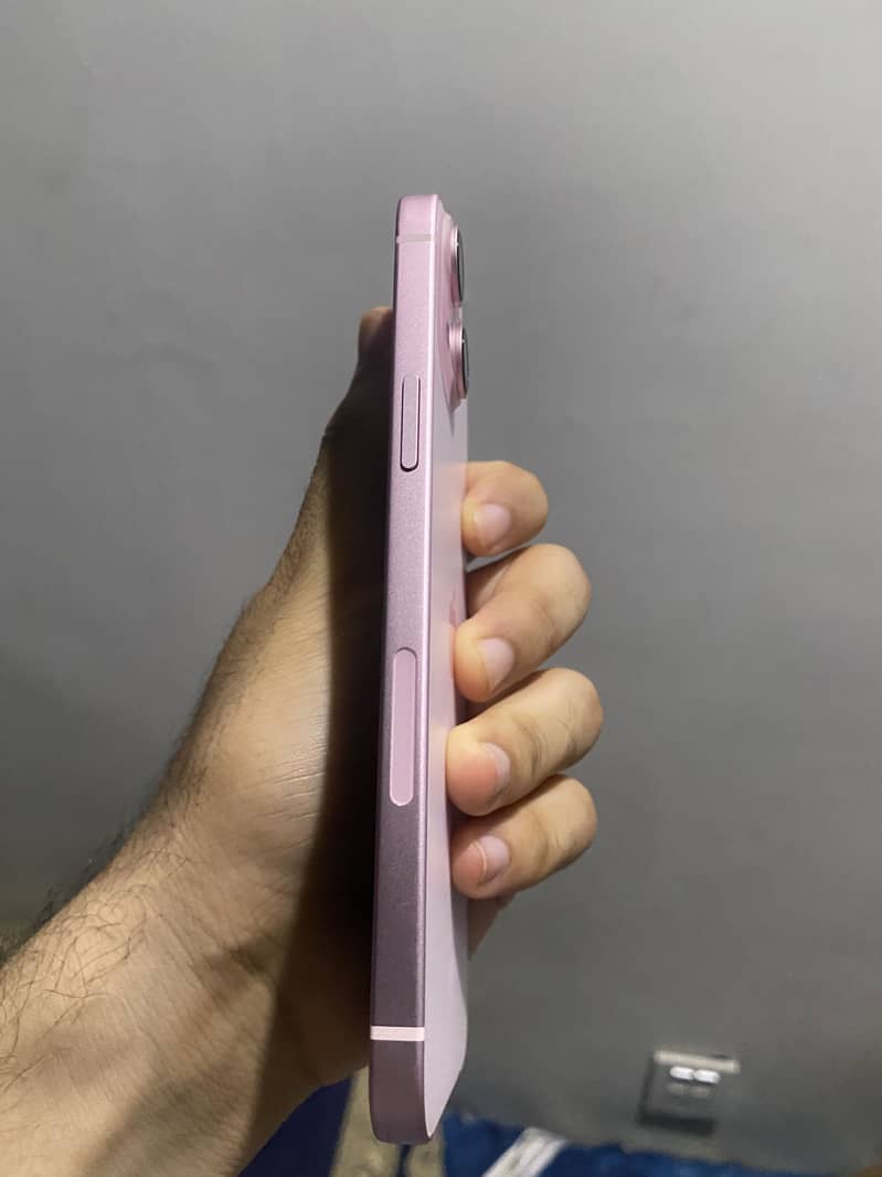 Apple iPhone 15 plus 3