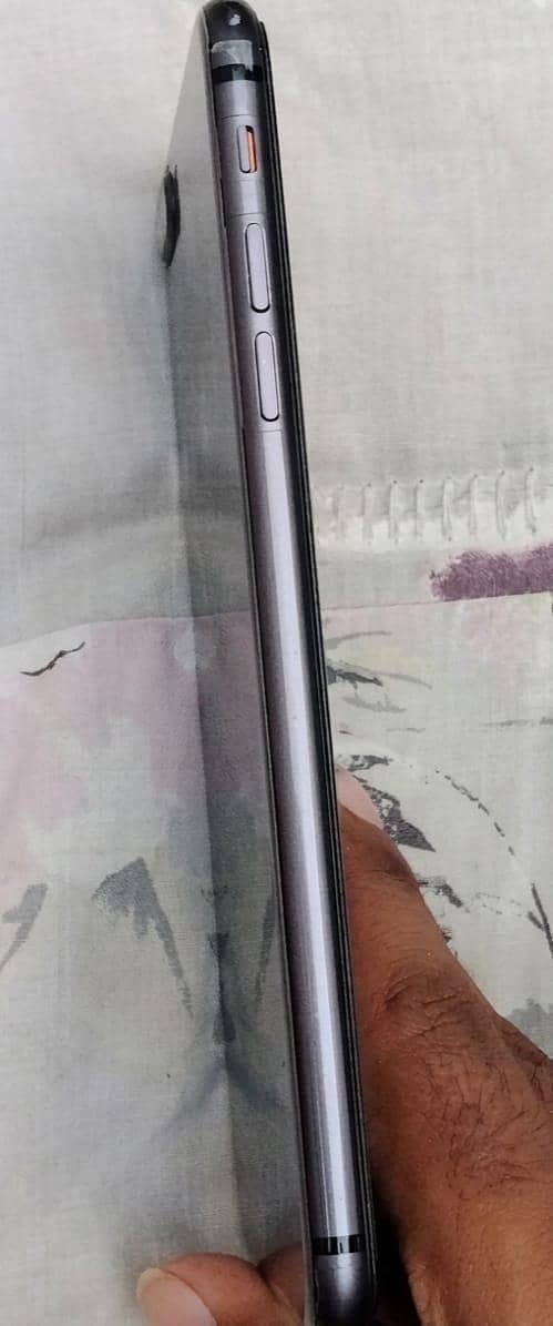 Apple iPhone 8 Plus 2