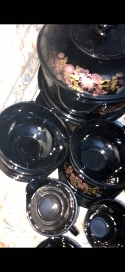 Dinner set 8 person with complete tea set