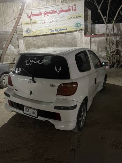 Toyota Vitz 2001