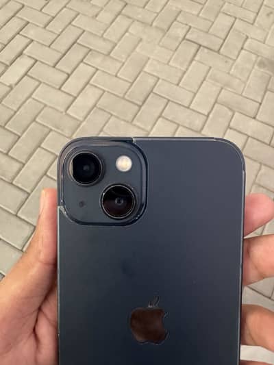Apple iPhone 13