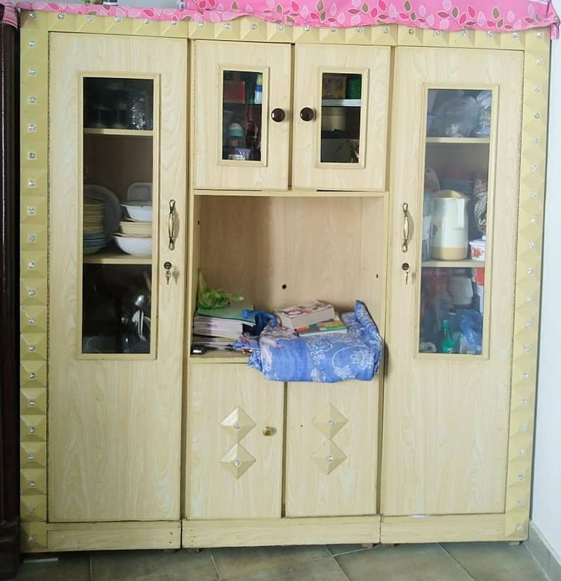 Divider/ showcase 0