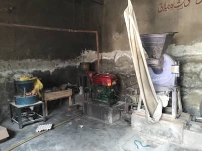 Flour Mill (Chaki) with Engine for Sale in Good Condition