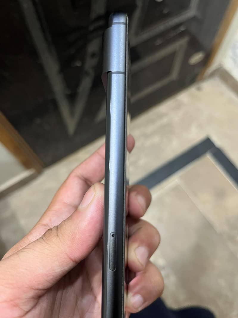 Google Pixel 8 2