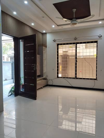 5 Marla Brand New Lower Portion for Rent in Executive Block, Park View City Lahore