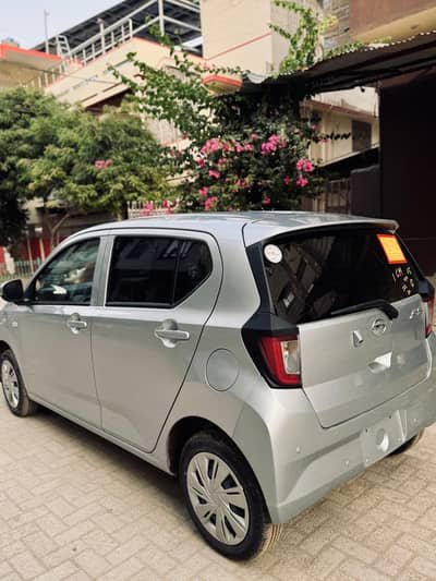 Daihatsu Mira 2024