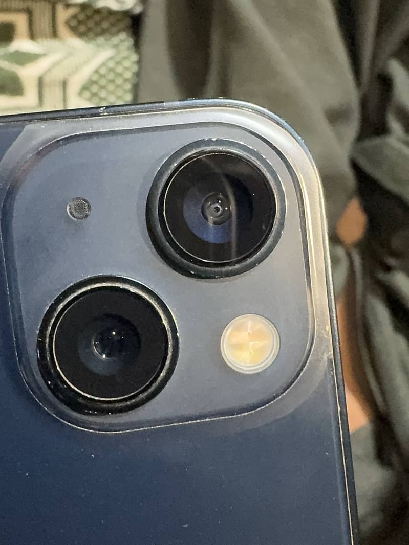 iPhone 13 1