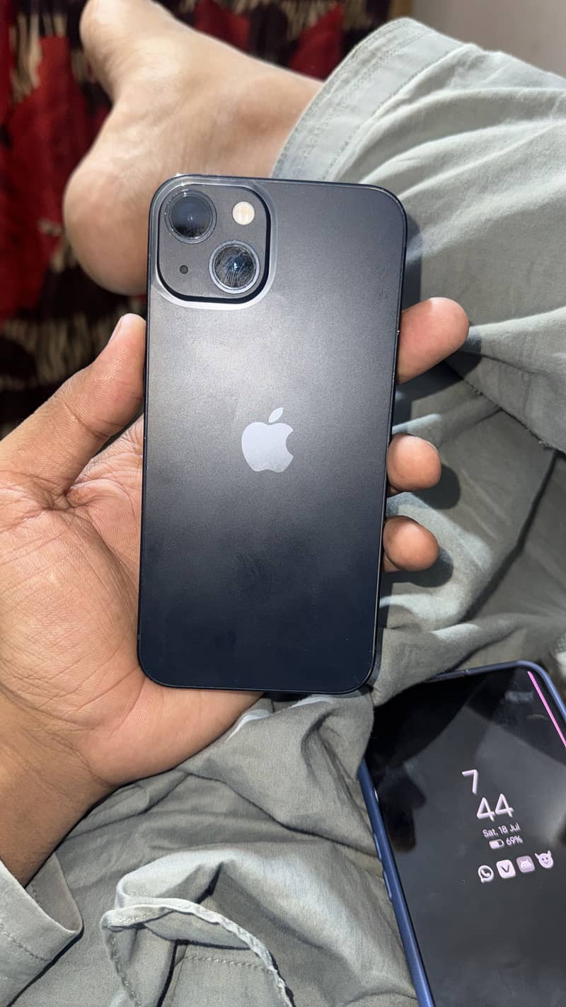 iPhone 13 2