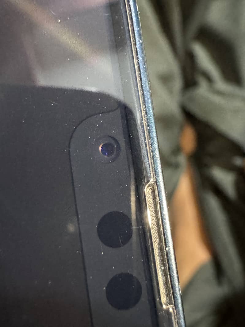 iPhone 13 17