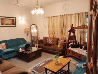 10 marla full house available for rent near Y block commercial market and sheeba Park in phase 3 DHA Lahore