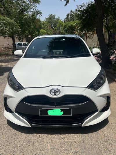 Toyota Yaris hatchback push start, Alloy rim ,Camera