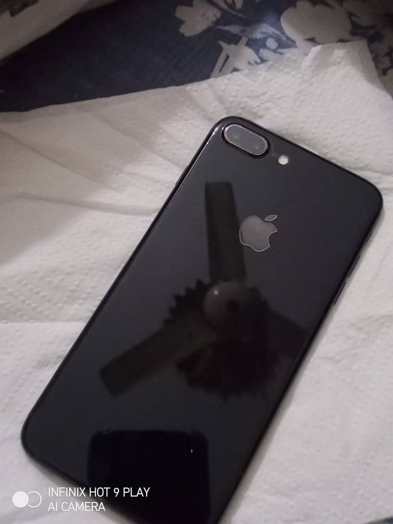 Apple iPhone 7 Plus 3