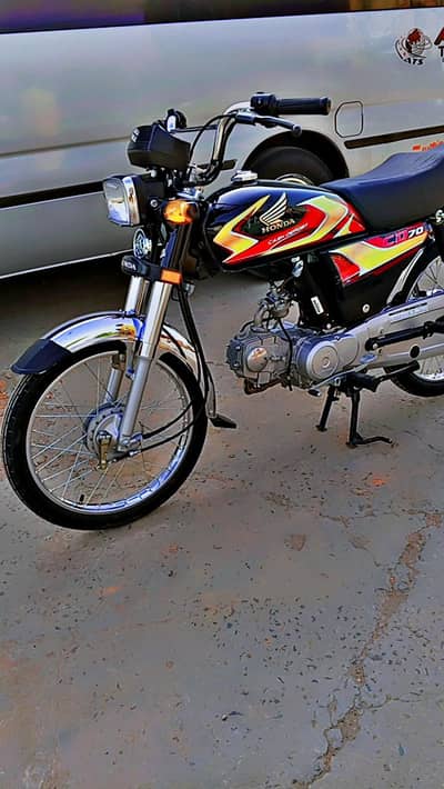 HONDA CD70 BLACK