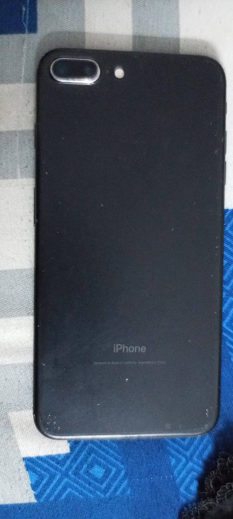 Apple iPhone 7 Plus 1