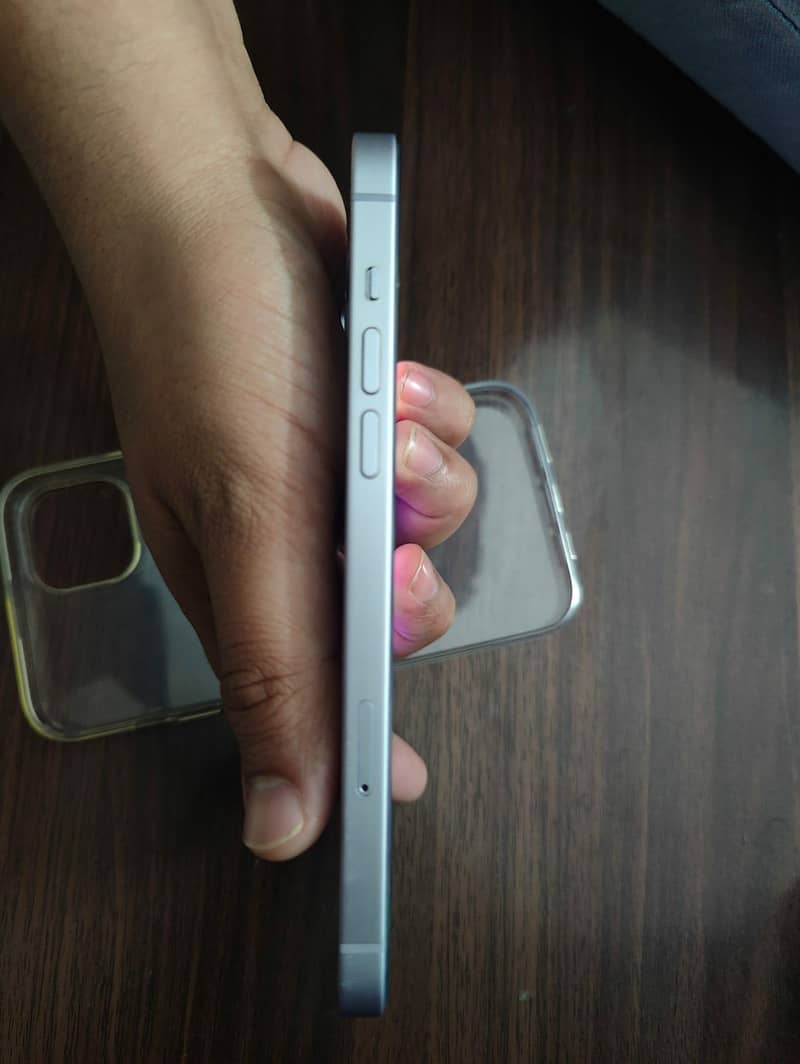 Apple iPhone 14 plus 4