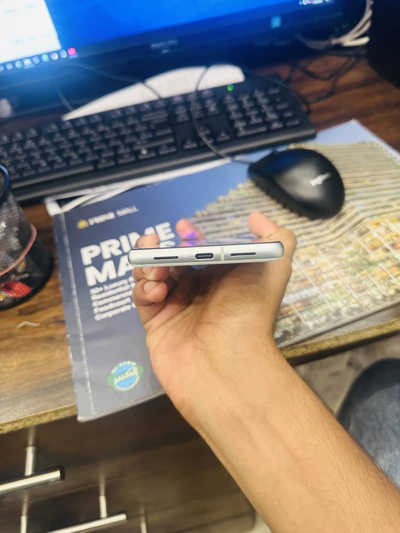 Google Pixel 7 3