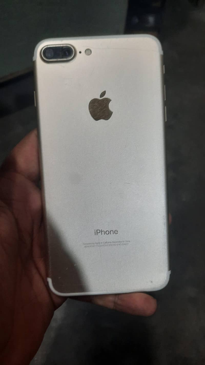 Apple iPhone 7 Plus 0