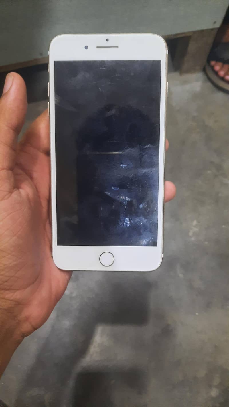 Apple iPhone 7 Plus 1