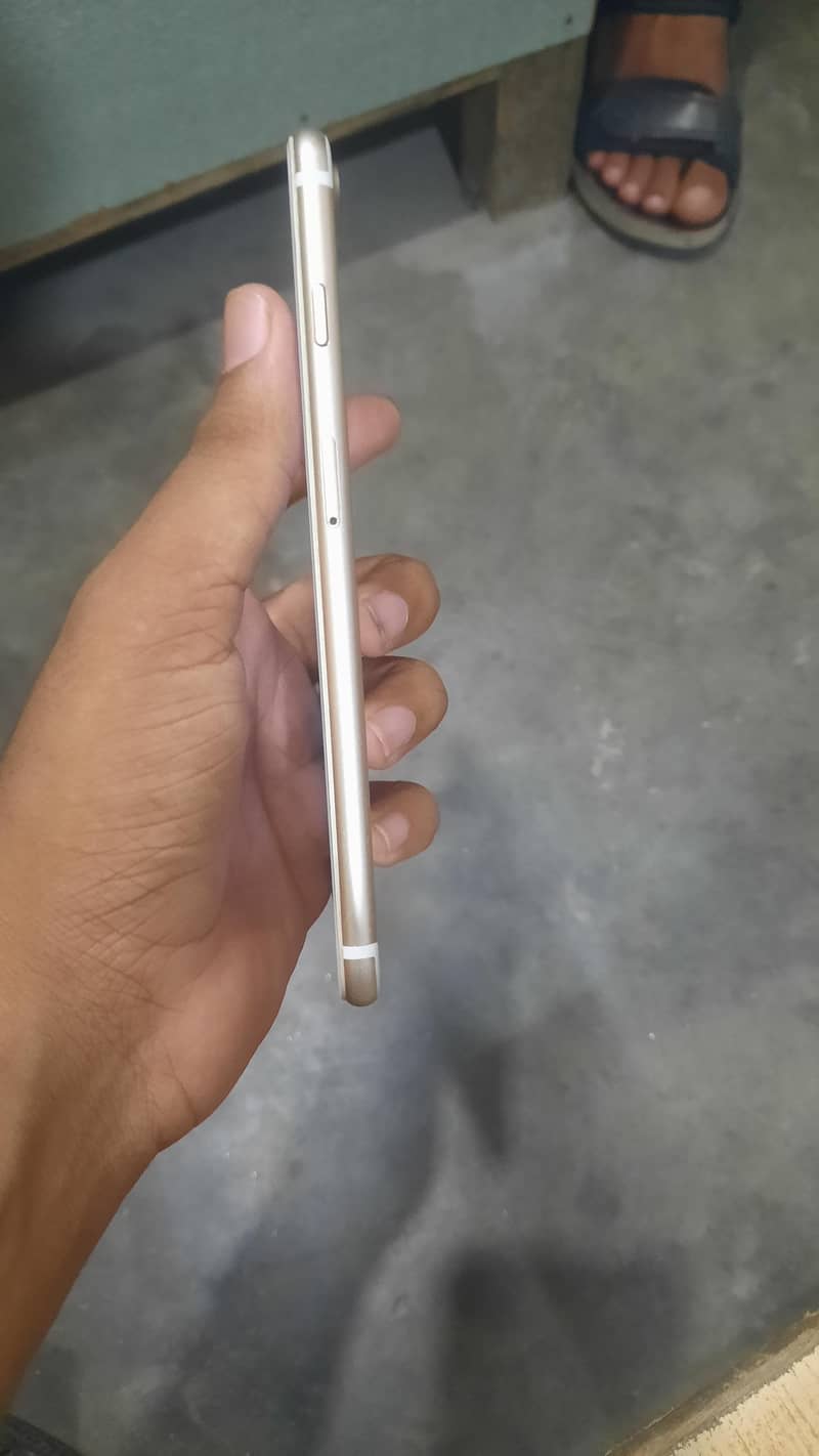 Apple iPhone 7 Plus 4