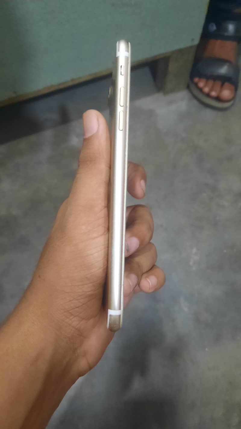 Apple iPhone 7 Plus 5