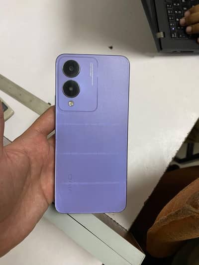 Vivo Y17s