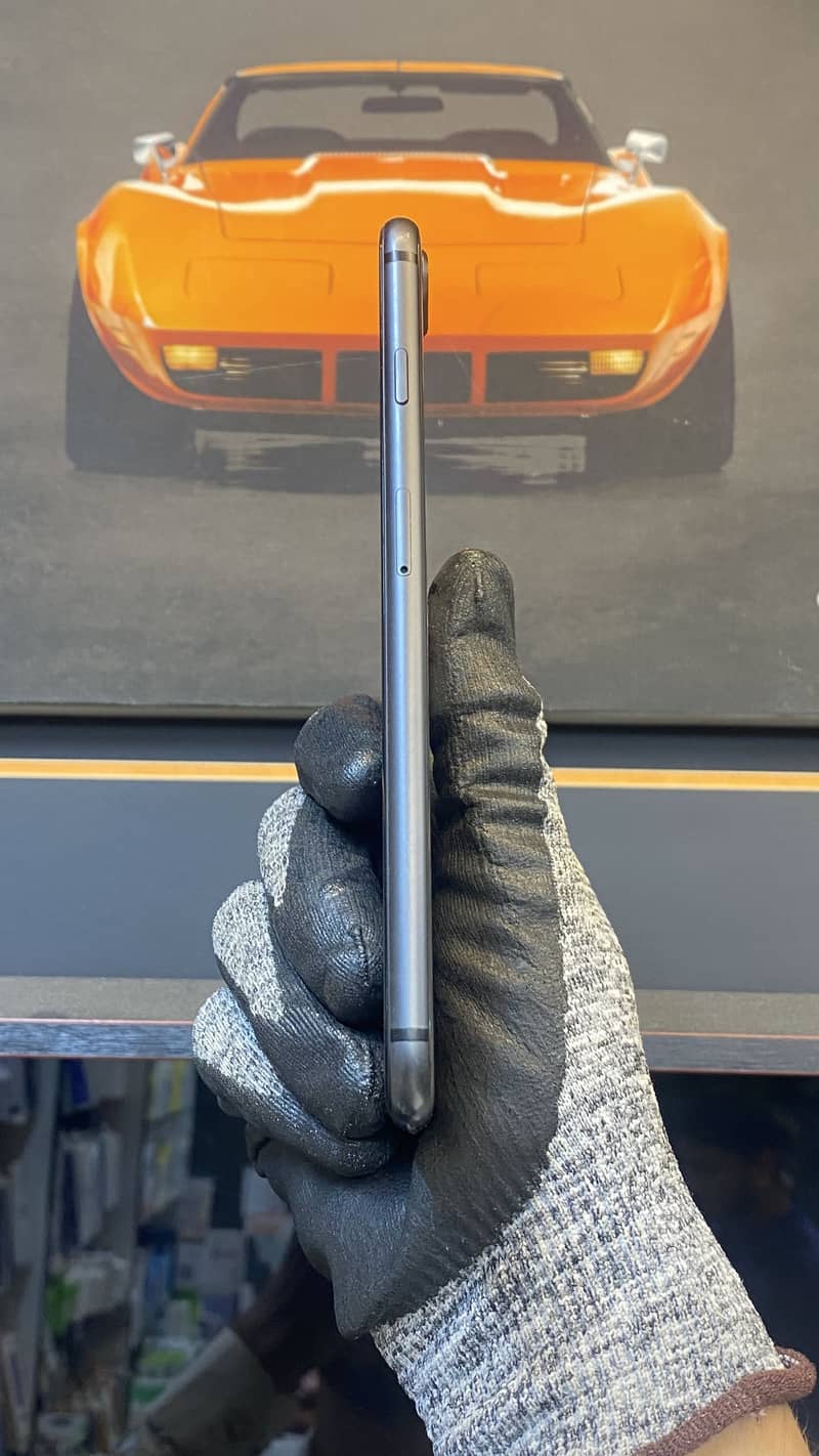 Apple iPhone 8 Plus 2
