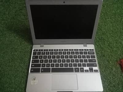 Chromebook Samsung 4 GB / 32GB  2029 updated