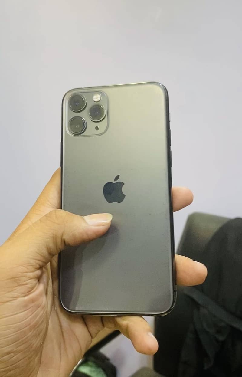 Apple iPhone 11 Pro 3