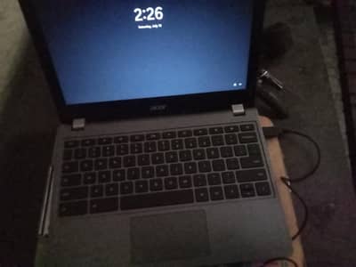 Acer laptop 4/128