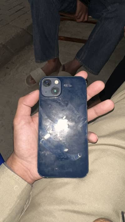 Apple iPhone 13