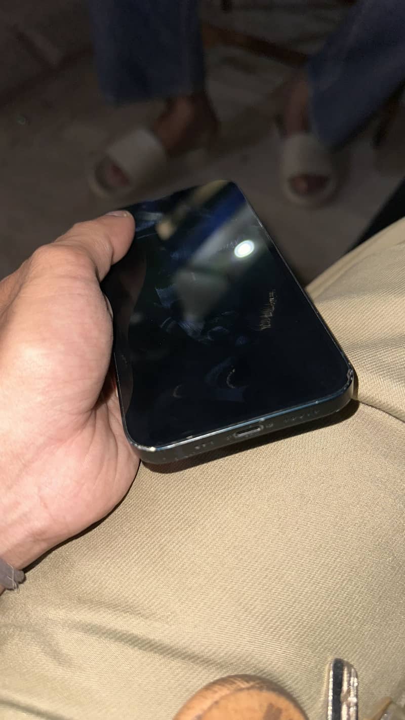 Apple iPhone 13 1