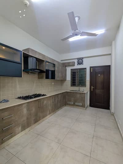 10 MARLA 3 BEDROOM NEW APARTMENT AVAILABLE FOR SALE SECTOR D