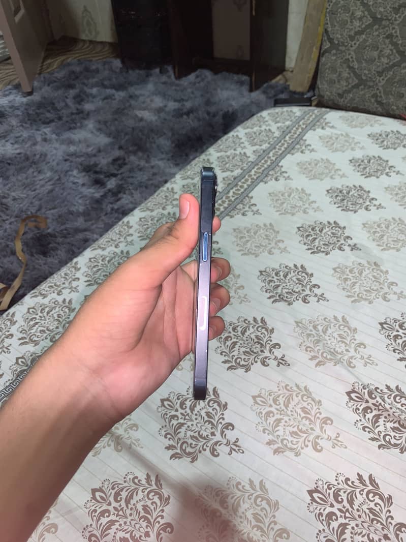 Apple iPhone 13 3
