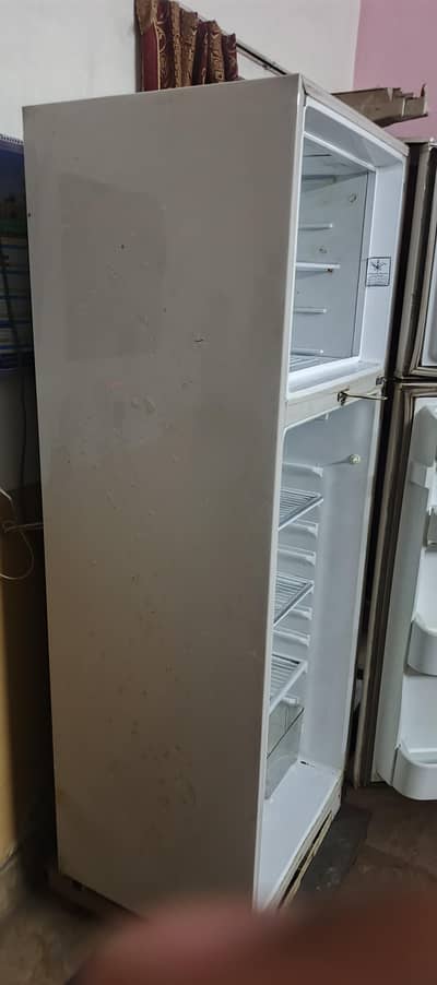 Dawlance medium size refrigerator good condition