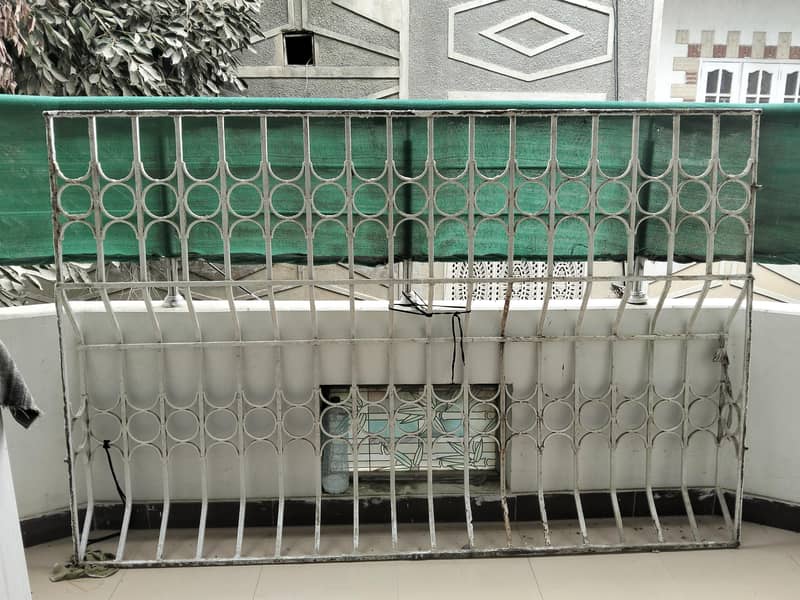 Window grill 0