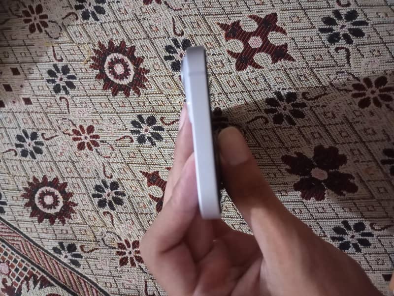 Apple iPhone 14 plus 3