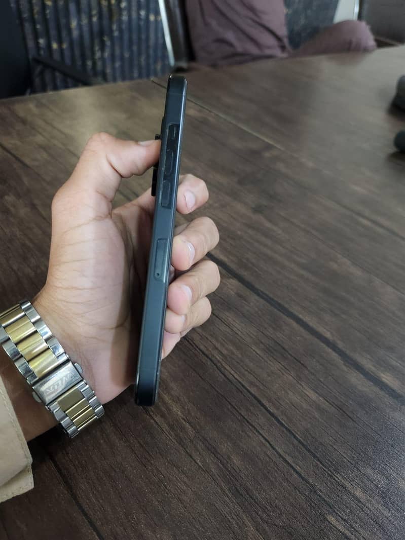 Iphone 16 pro 2