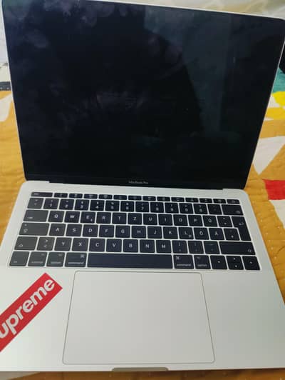 Macbook pro 2017 13 inch