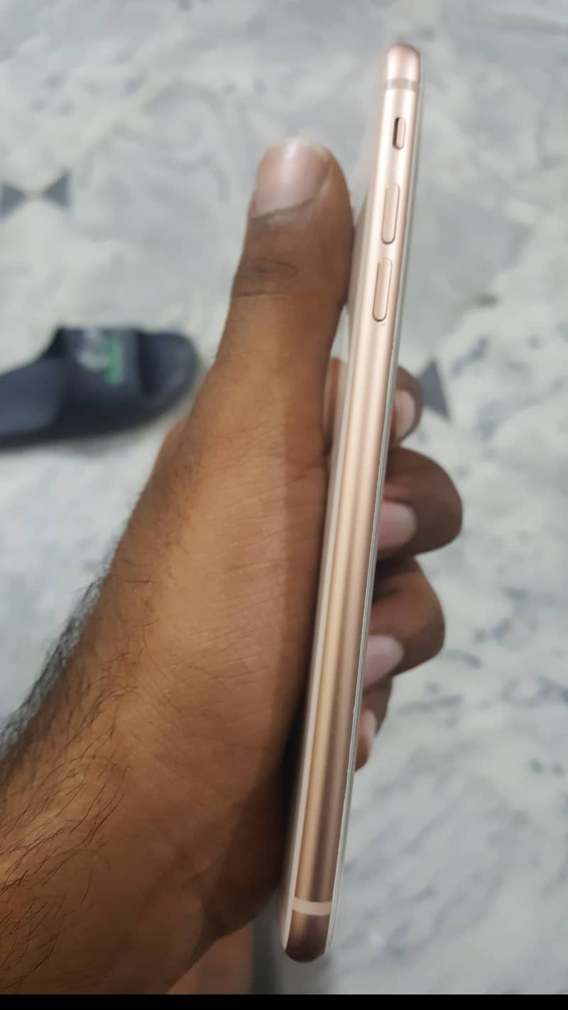Apple iPhone 8 Plus 7