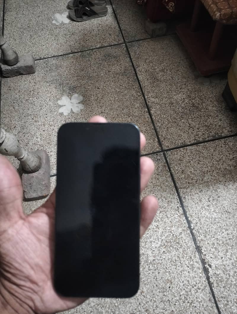 Iphone 13 4