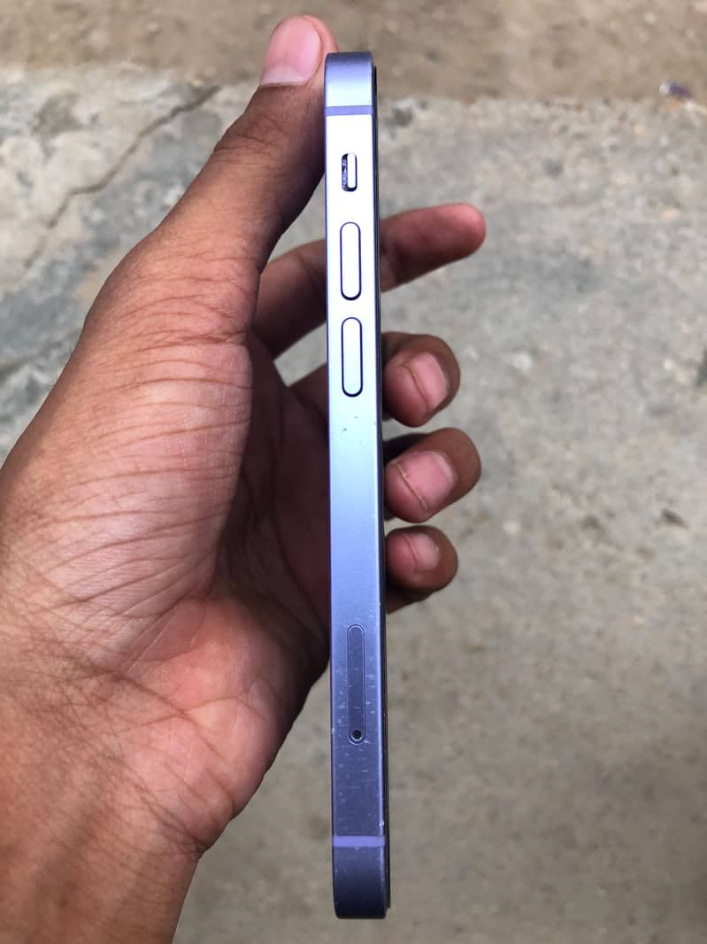 Apple iPhone 12 mini 1