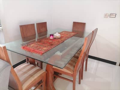 Dinning table with chairs