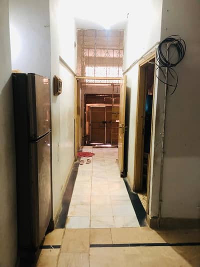 120 Sq Yard Lower portion for Sale in Gulshan-e-Iqbal 13D-3 Kara
