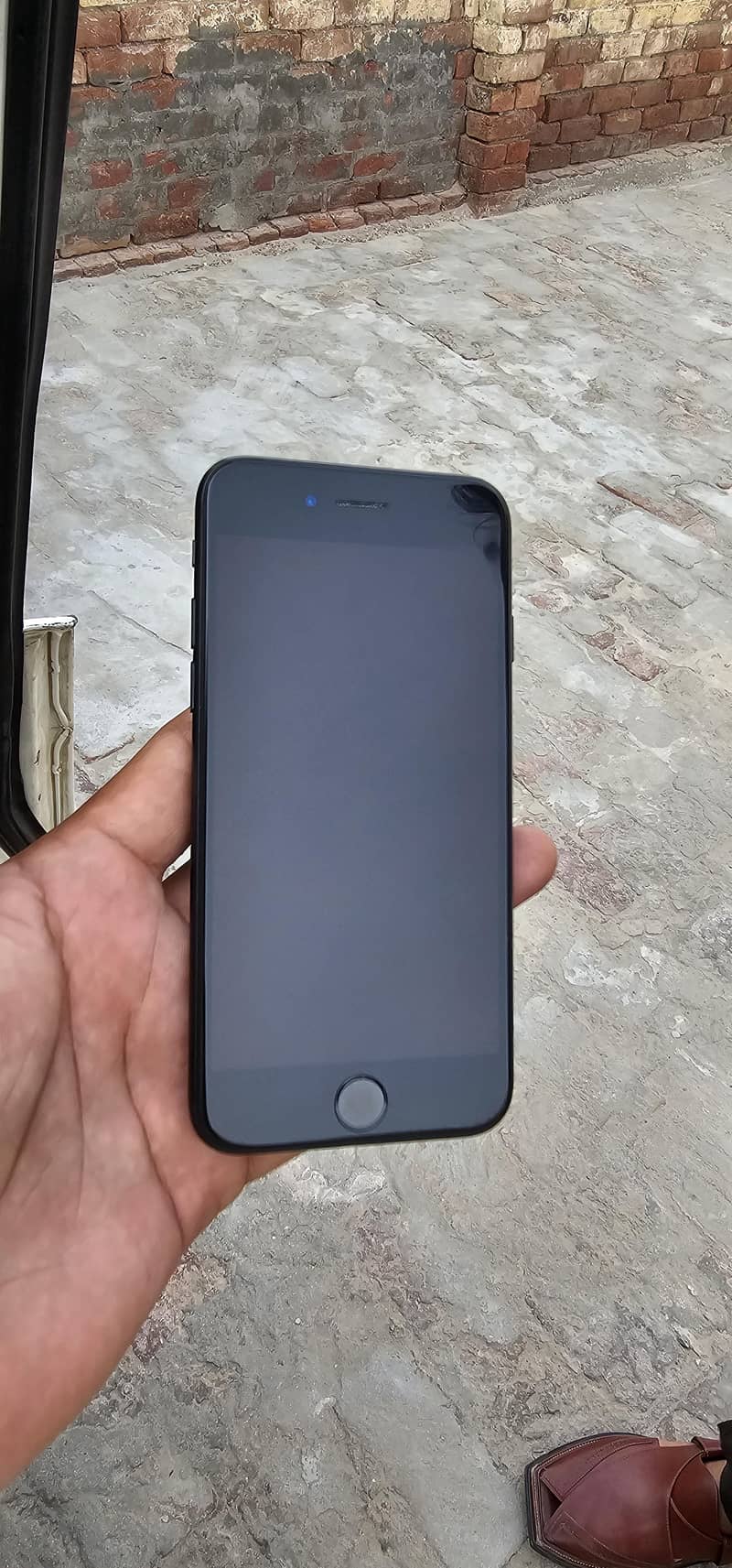 Apple iPhone 7 1