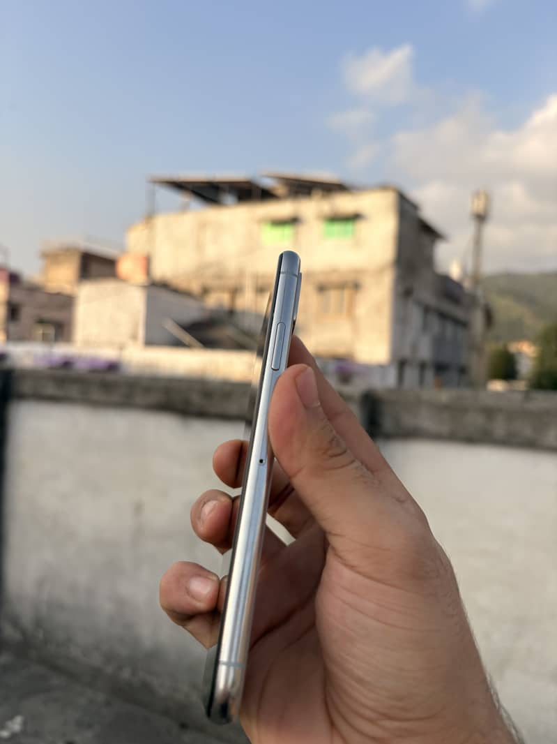 iPhone X 1