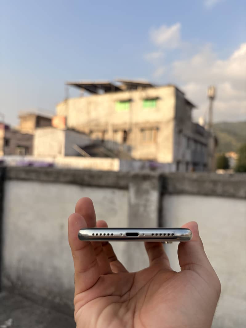 iPhone X 3