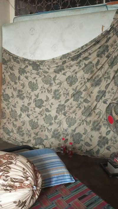 dbl mattress sell urjnt 2 mattress hen koi bh ek sell krna h