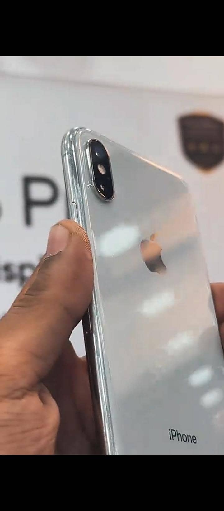Apple iPhone X 4