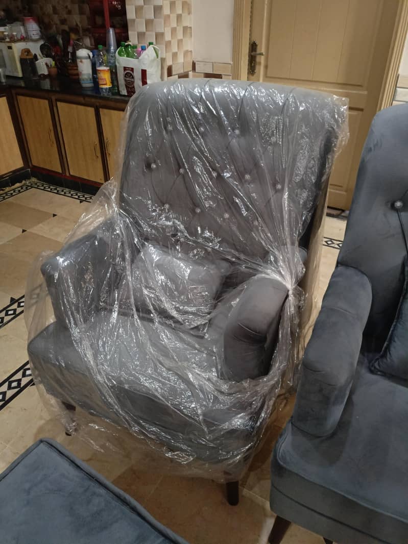2 large Sofa Chairs With table 6