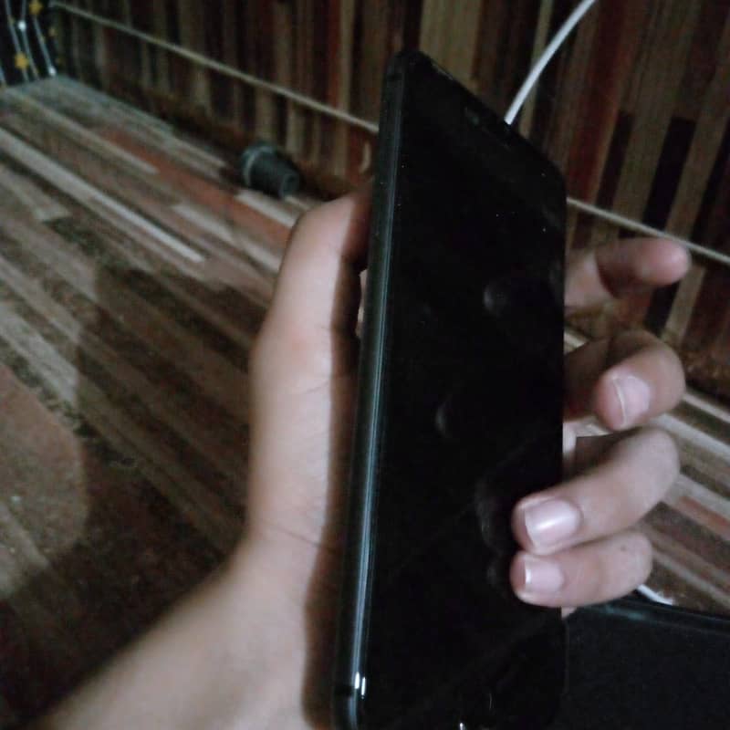 Apple iPhone 8 Plus 2